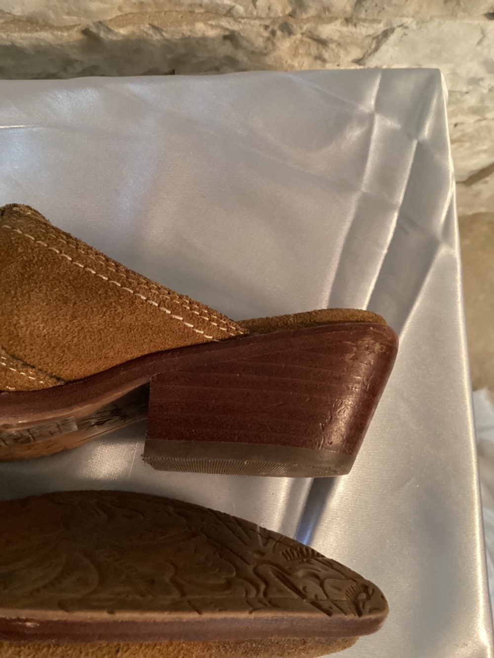 Patricia Nash Battista Suede Mules - Picture 7 of 13